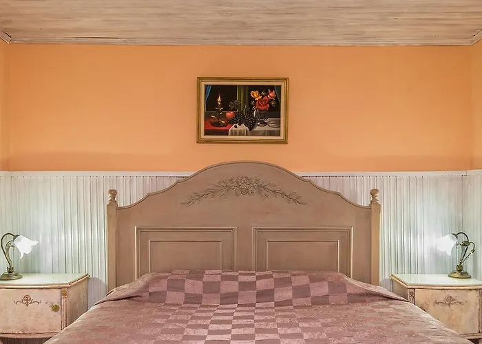 Villa Argo, Feakia