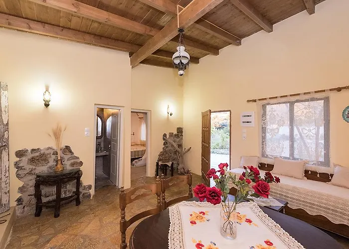 Villa Argo, Feakia